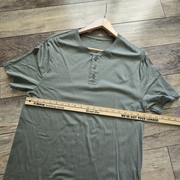 Lucky Brand Men's Medium Olive Green Henley Shirt - Picture 7 of 12
